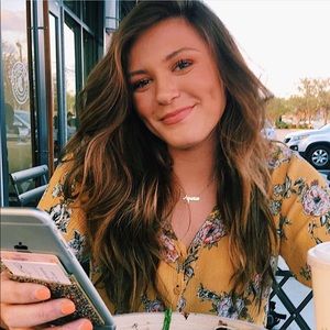 Meet your Posher, Bailey